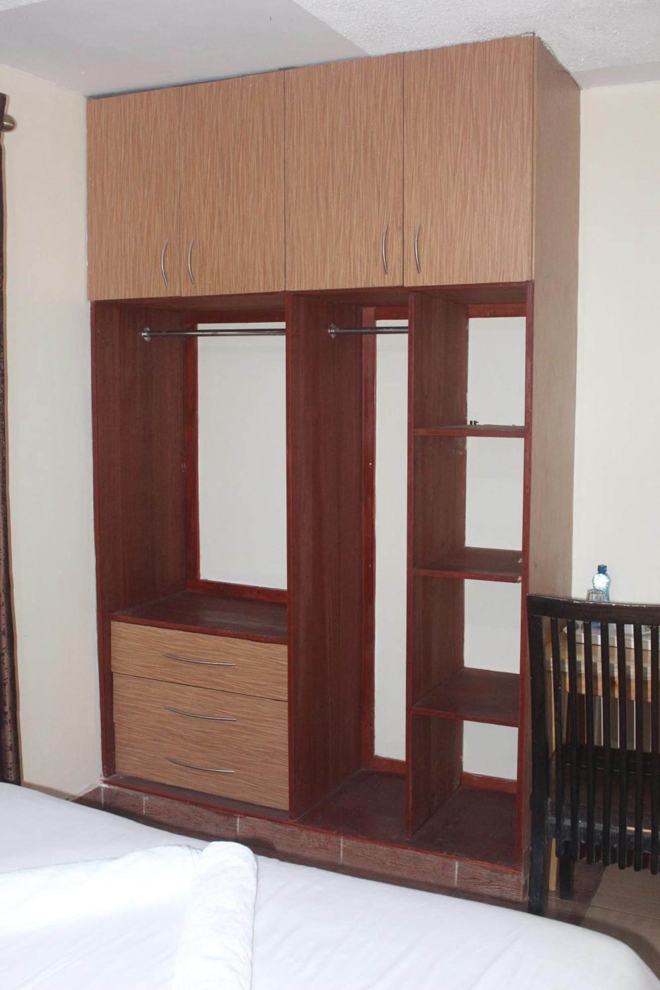 Eshborns House - Near Jomo Kenyatta International Airport And Sgr With Shuttle Services Syokimau Dış mekan fotoğraf