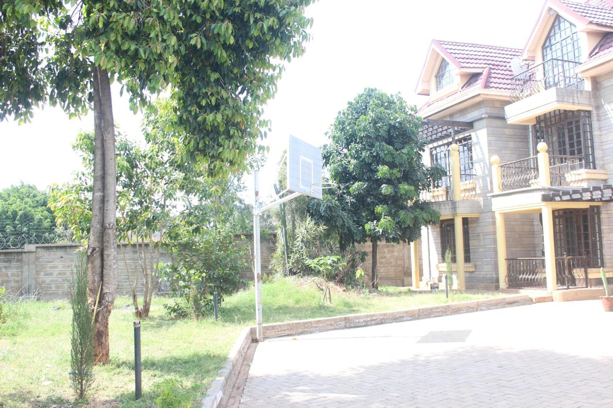 Eshborns House - Near Jomo Kenyatta International Airport And Sgr With Shuttle Services Syokimau Dış mekan fotoğraf