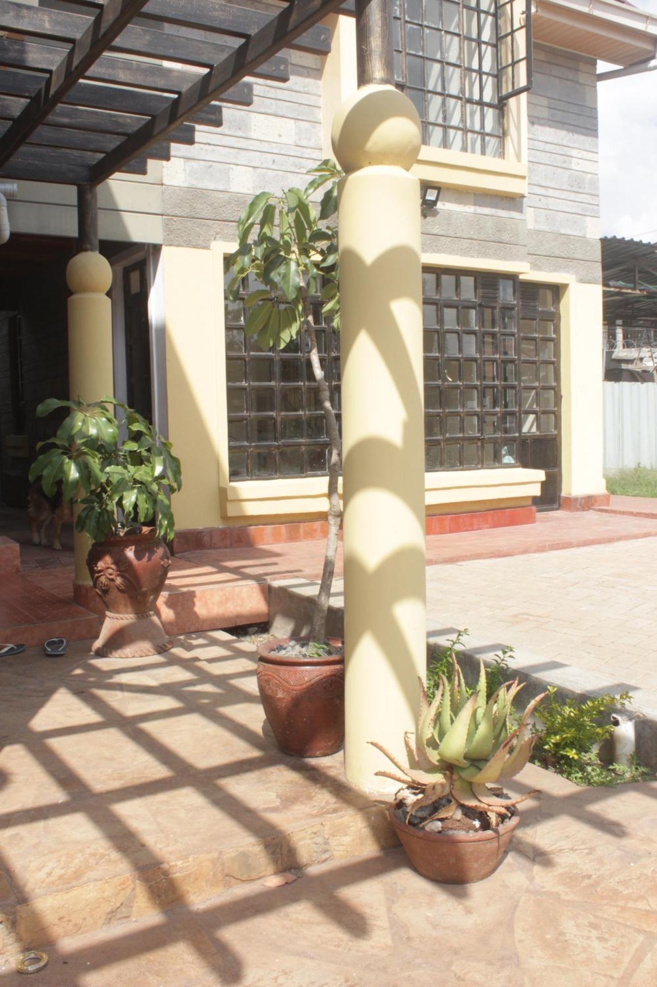 Eshborns House - Near Jomo Kenyatta International Airport And Sgr With Shuttle Services Syokimau Dış mekan fotoğraf